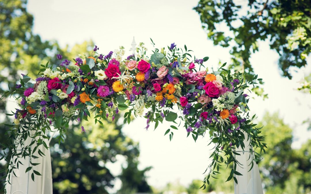 Happy Colourful Summer Wedding – Château Appony
